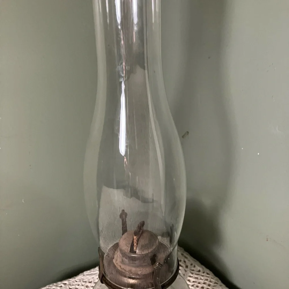 Lamplight Farms Clear Glass 14 6/8" Oil Lamp Vintage - Picture 5 of 9